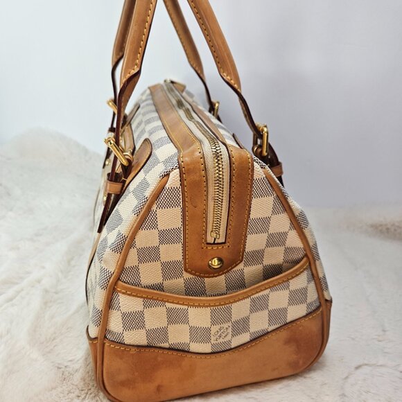 Louis Vuitton Berkeley Handbag - Picture 5 of 16
